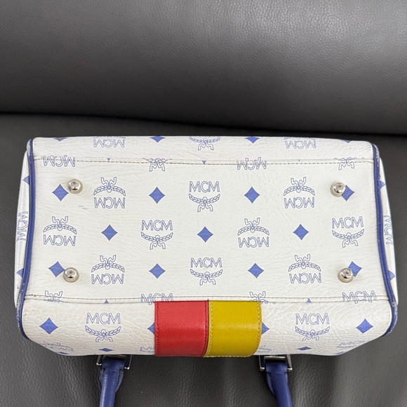 MCM Visetos Princess Lion Boston Bag Multi Color - Picture 5 of 13